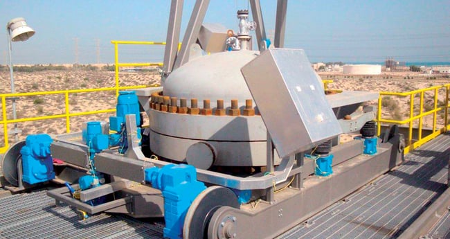 Image natural gas filter towers in the Saudi-Arabian desert