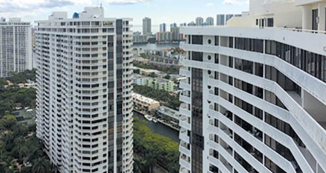 High-Rise Condo